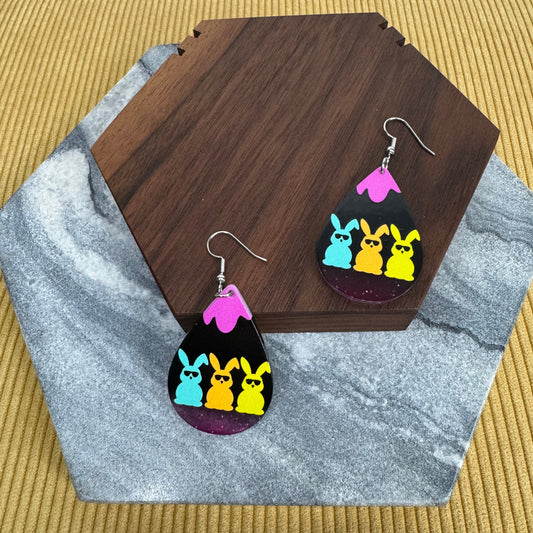 Acrylic Dangle Teardrop Earrings - Trio Bunny Black Pink